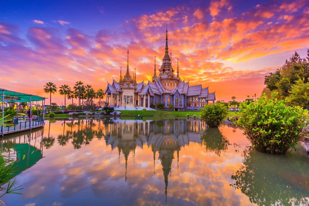 Phuket Thailand — beach paradise and turquoise waters